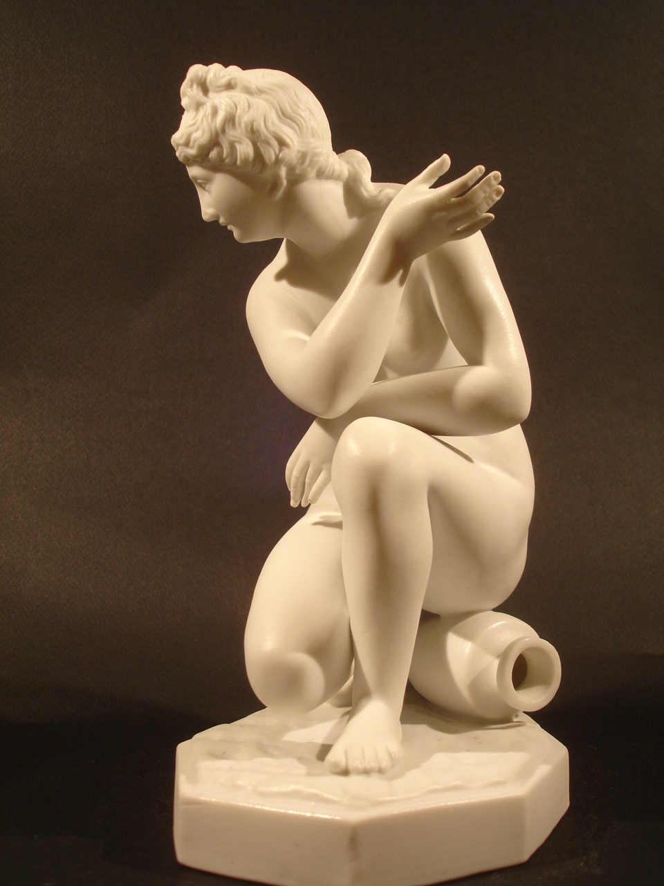 "Aphrodite." Date XIXe siècle. Dimension: 25 cm. Catalogue d'antiquités Olivier Berni Intérieurs