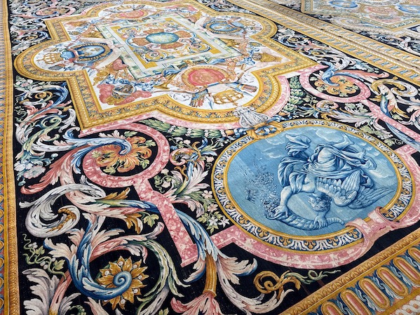 Tapis Savonnerie détail Exposition Grand Palais à Paris