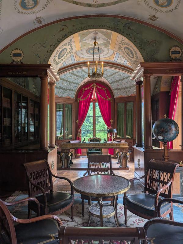 Chateau de Malmaison décoration intérieure Cabinet de travail 