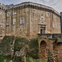 Chateau Suze la rousse histoire et décoration interieur 1